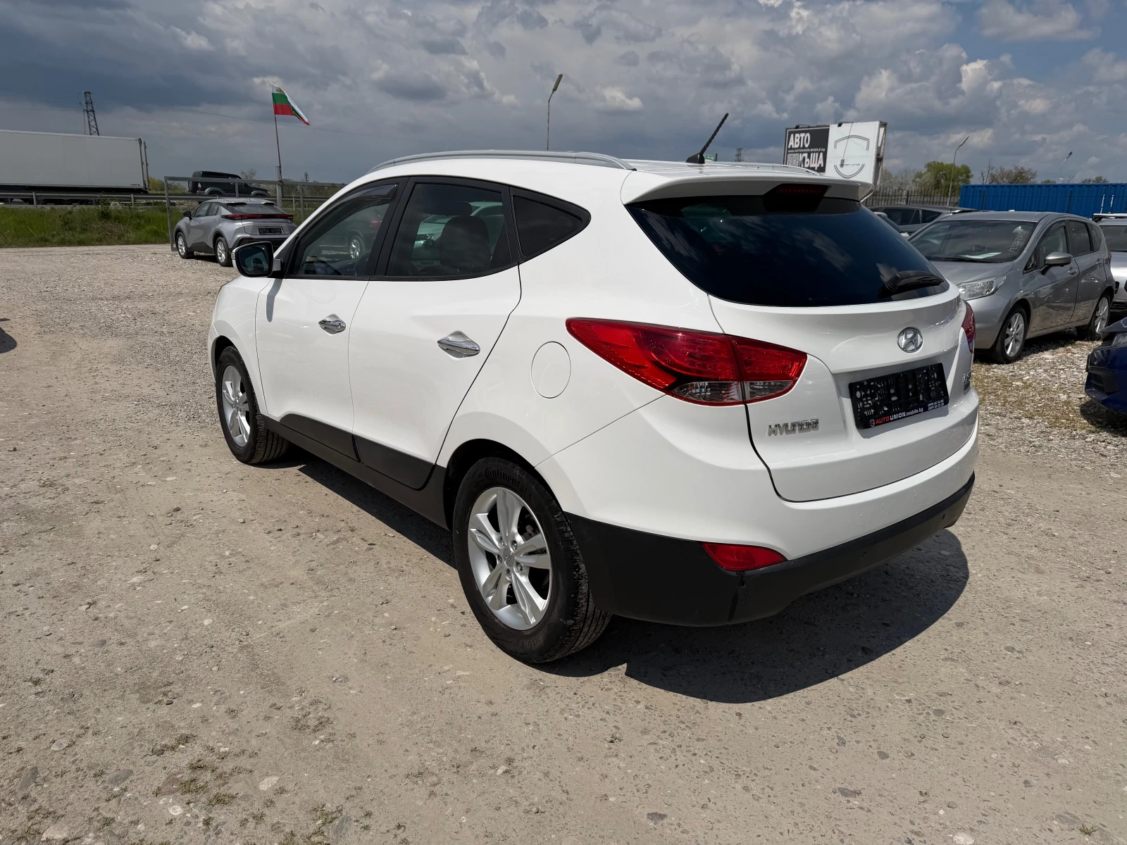 Hyundai IX35 1.7 CRDI ОБСЛУЖЕН, снимка 7 - Автомобили и джипове - 54266323