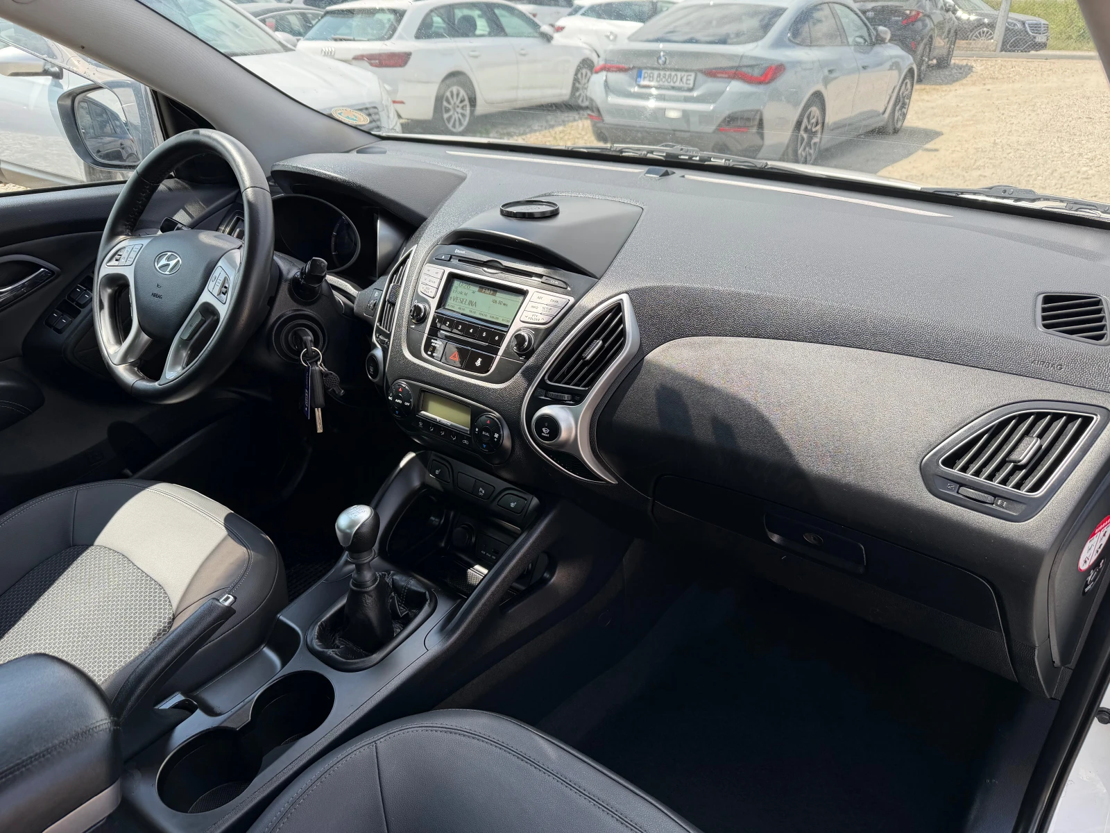 Hyundai IX35 1.7 CRDI ОБСЛУЖЕН, снимка 13 - Автомобили и джипове - 54266323
