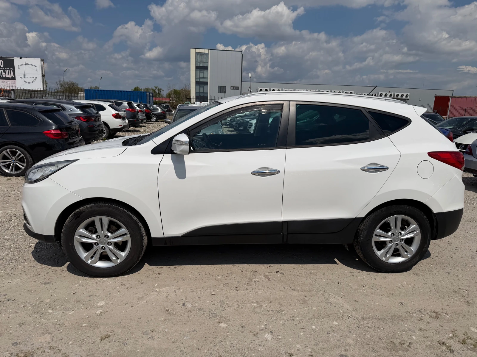 Hyundai IX35 1.7 CRDI ОБСЛУЖЕН, снимка 8 - Автомобили и джипове - 54266323