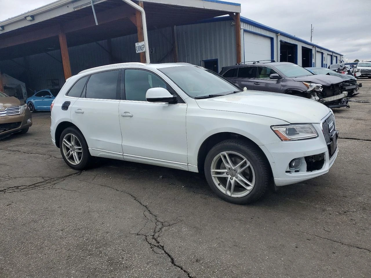 Audi Q5 2.0l Premium Plus, снимка 4 - Автомобили и джипове - 54743416