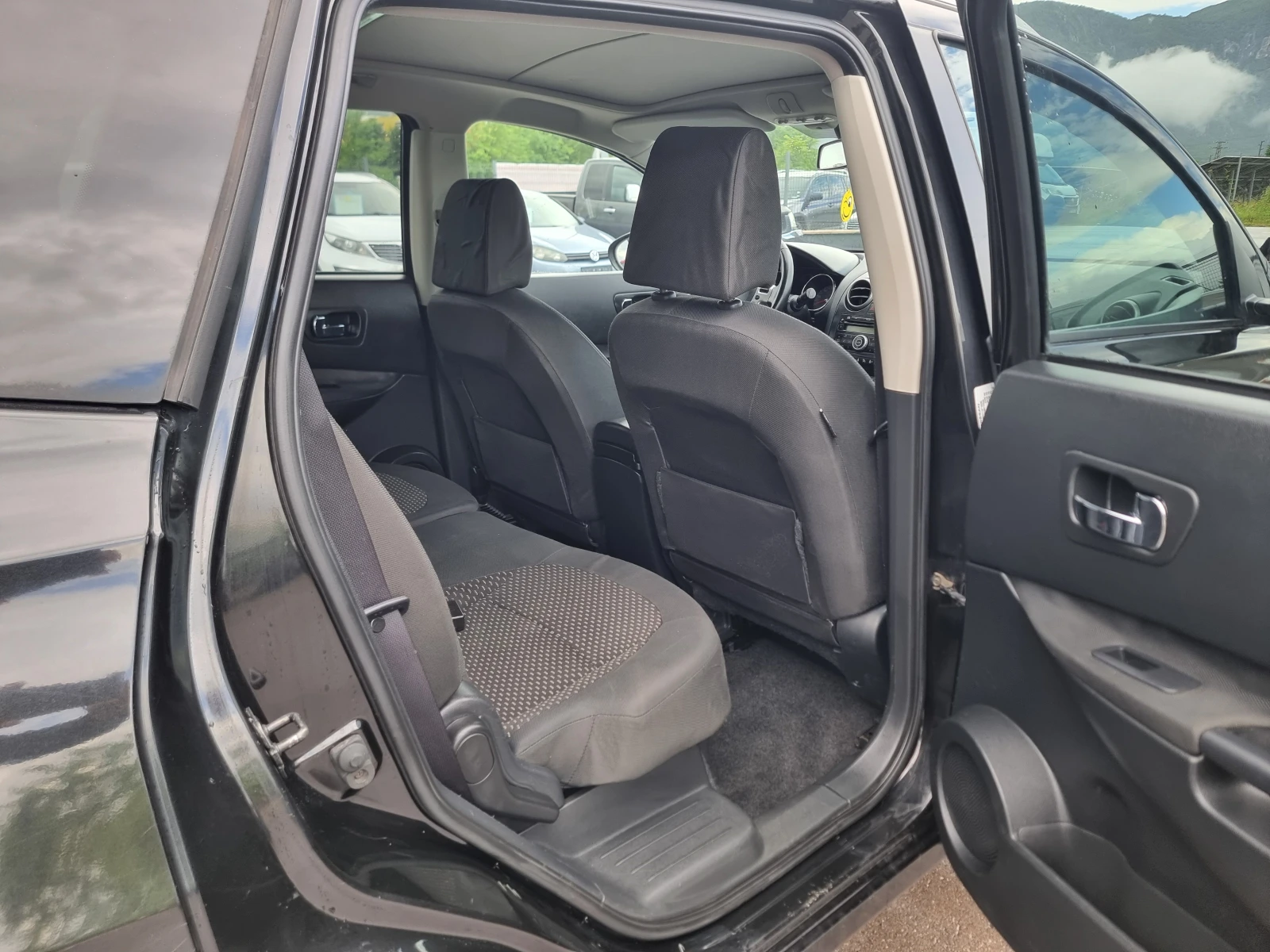 Nissan Qashqai 2.0DCI 4X4, снимка 14 - Автомобили и джипове - 54759819