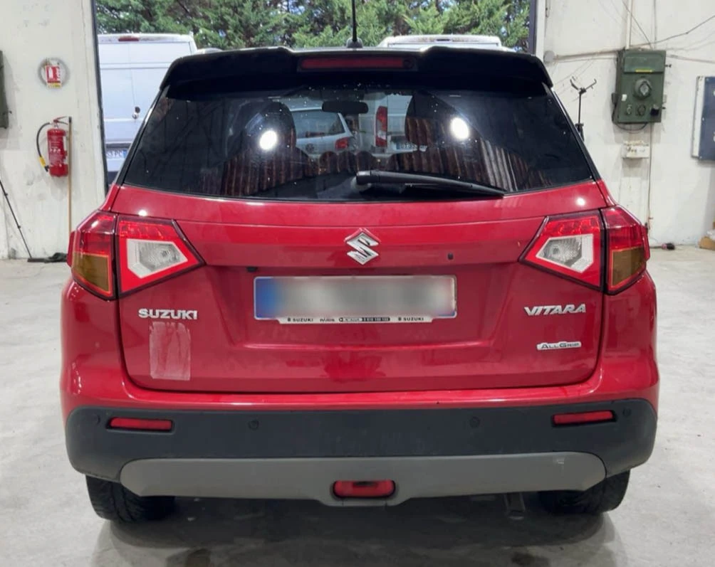 Suzuki Vitara 1.6 бензин 4х4 Екзекютив! , снимка 4 - Автомобили и джипове - 55128868