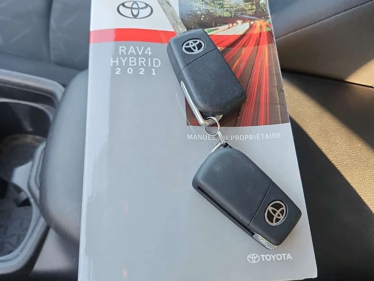 Toyota Rav4 * HYBRID LE * CARFAX * ����� �� ����������� | Mobile.bg � ����������� 8