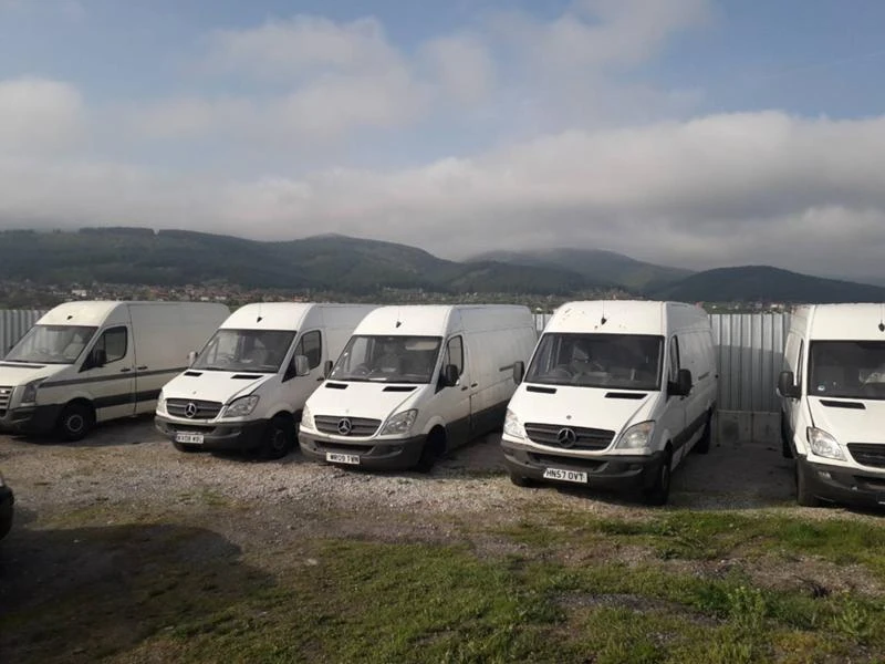 Mercedes-Benz Sprinter 311 на части, снимка 1 - Бусове и автобуси - 47090525