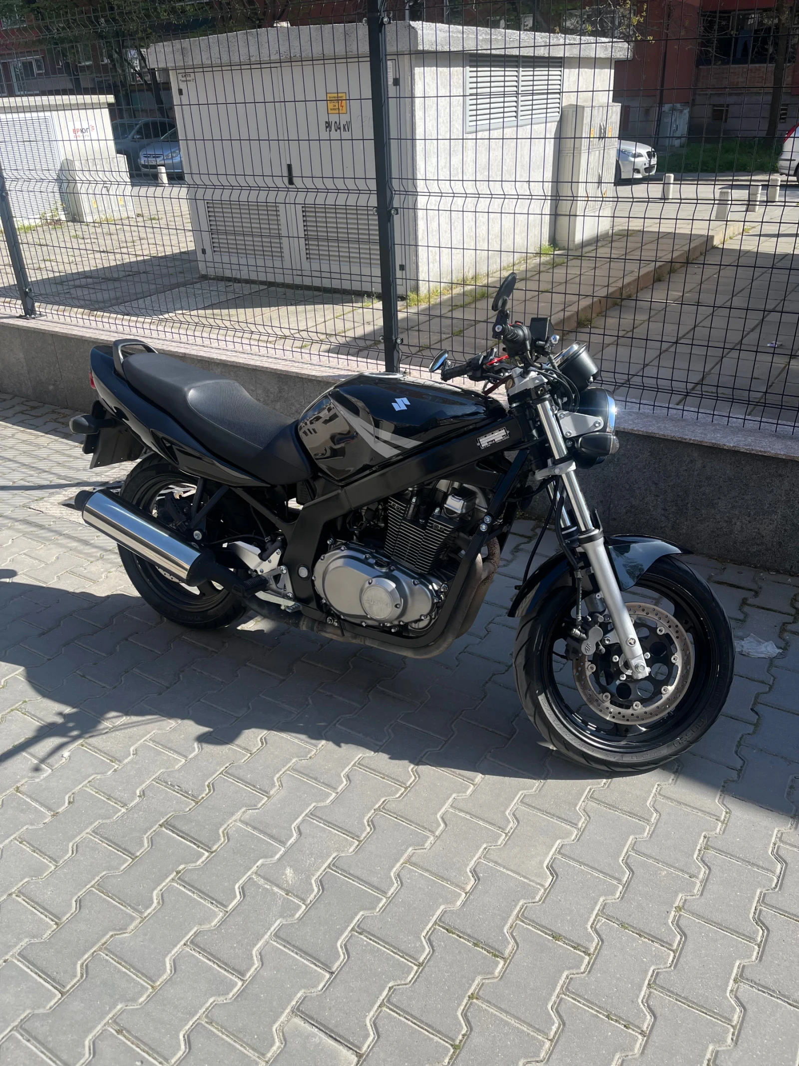 Suzuki Gs