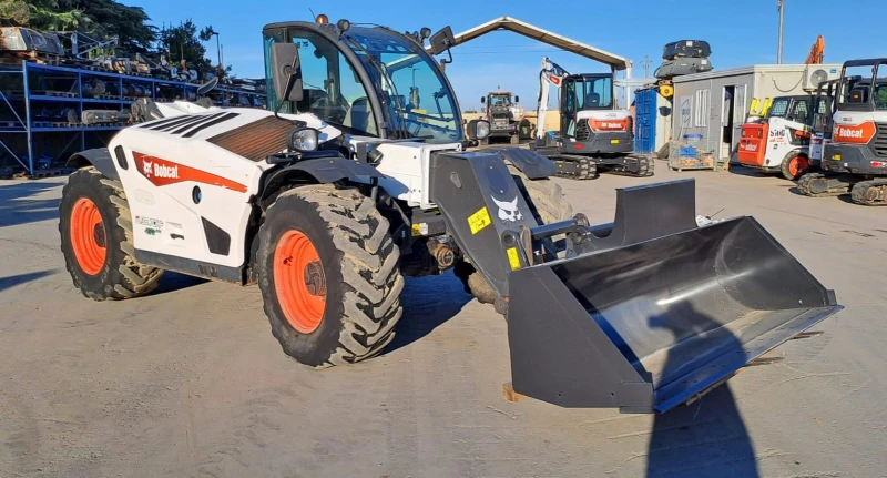 Телескопични товарачи Bobcat PF2-TL38.70X КЛИМАТИК, снимка 2 - Индустриална техника - 52175831