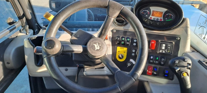 Телескопични товарачи Bobcat PF2-TL38.70X КЛИМАТИК, снимка 12 - Индустриална техника - 52175831