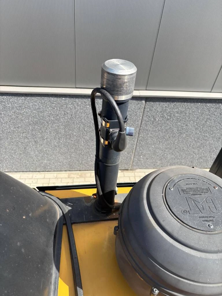 Багер Cat 329 E LN  - изображение 6