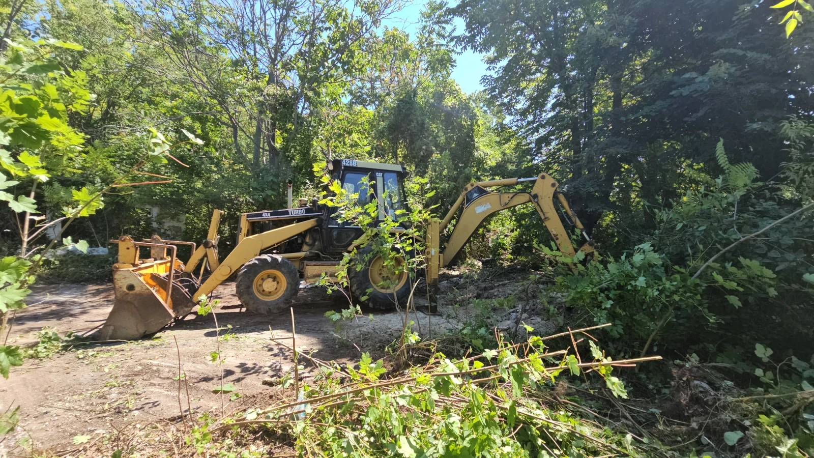 Багер Caterpillar 428B, снимка 5 - Индустриална техника - 55478880