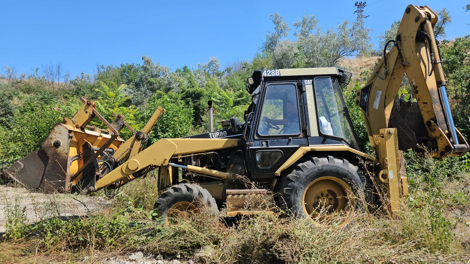 Багер Caterpillar 428B, снимка 7 - Индустриална техника - 55478880