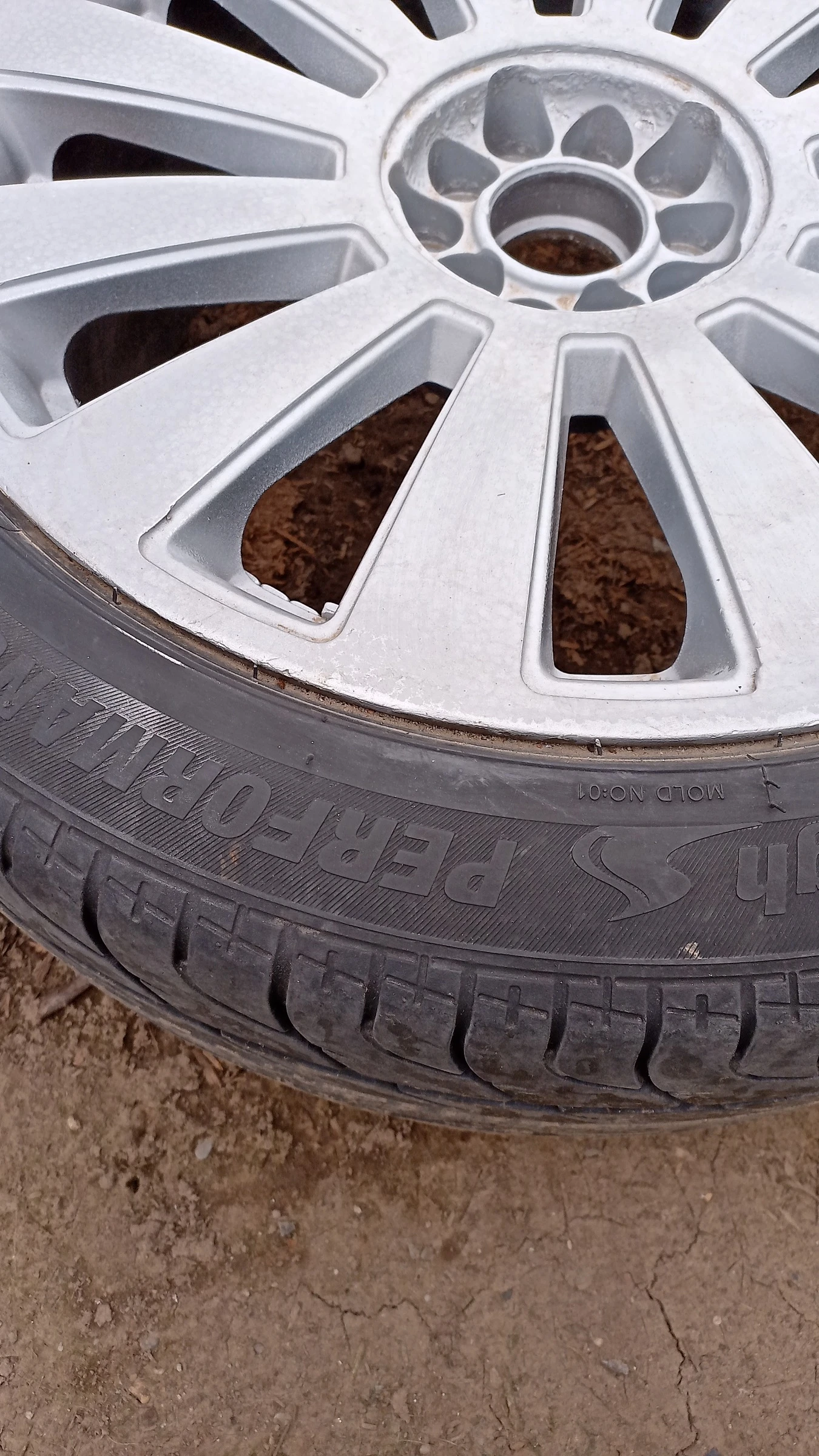    235/45R18 | Mobile.bg   1