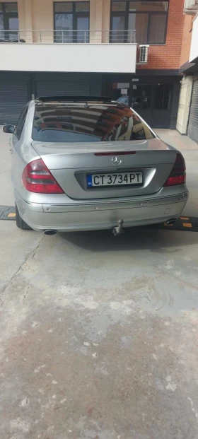 Mercedes-Benz E 270 CDI, снимка 2