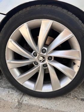 Skoda Superb 2.0tdi dsg - 11 лв. - 11808735 13
