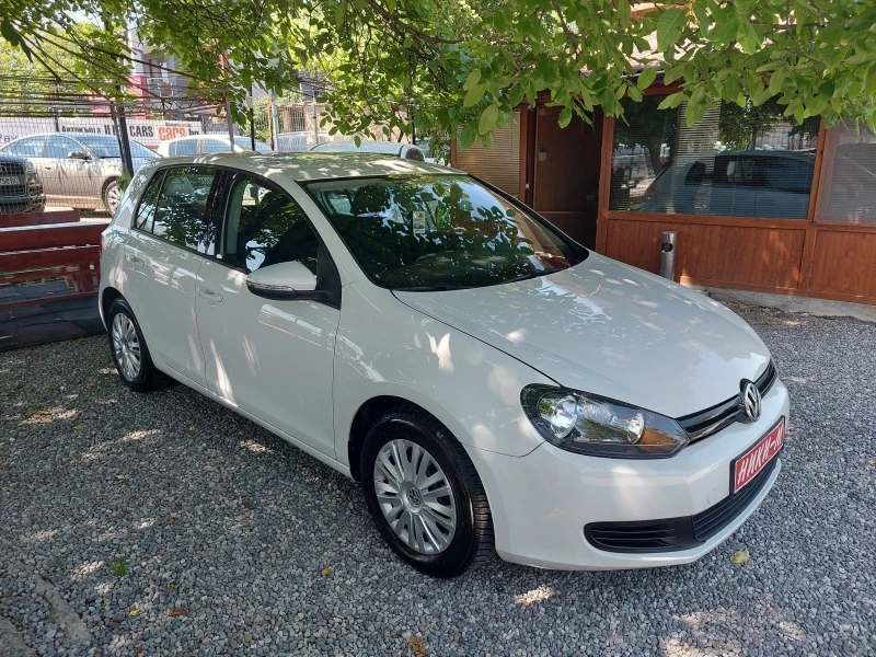 VW Golf 1.6TDI, снимка 2 - Автомобили и джипове - 40893384