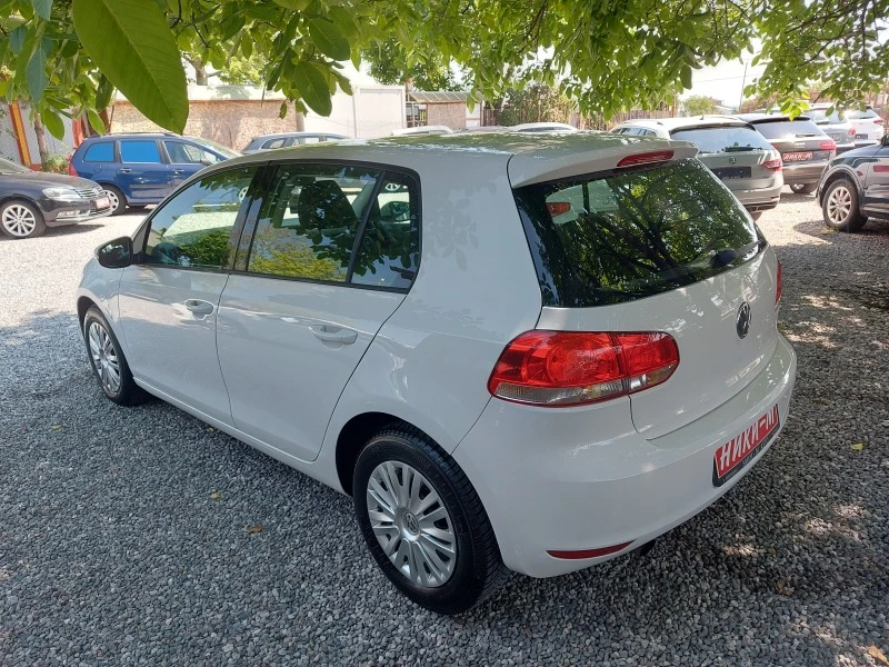 VW Golf 1.6TDI, снимка 5 - Автомобили и джипове - 40893384