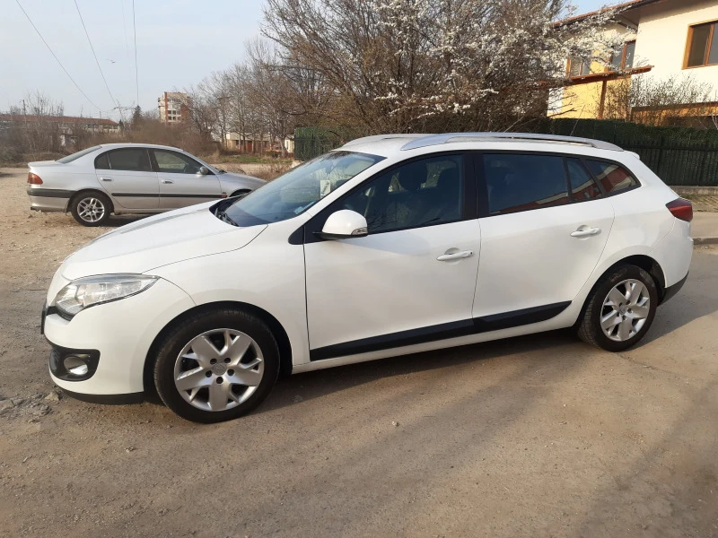 Renault Megane, снимка 2 - Автомобили и джипове - 47314942