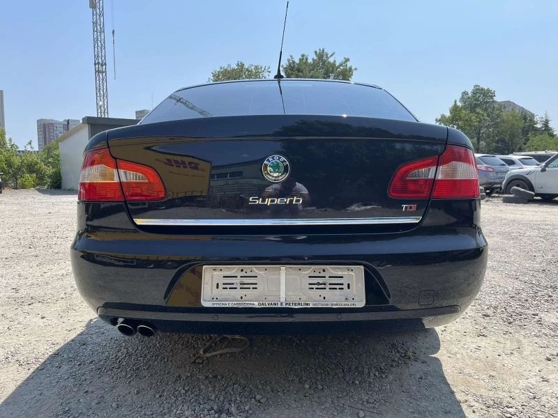 Skoda Superb 2.0 TDI, снимка 5 - Автомобили и джипове - 47169381