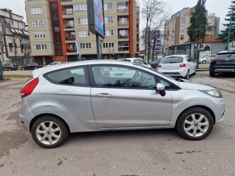 Ford Fiesta 1.2 BENZ, снимка 8 - Автомобили и джипове - 48321356