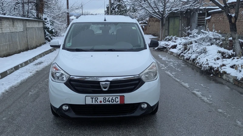 Dacia Lodgy 1.6i 8V Клима, снимка 2 - Автомобили и джипове - 48699461