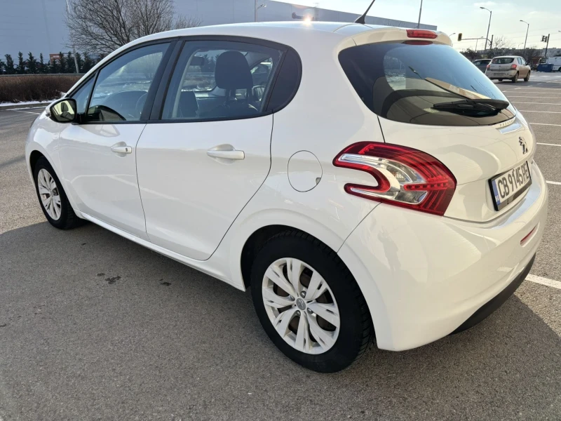 Peugeot 208, снимка 5 - Автомобили и джипове - 49225127