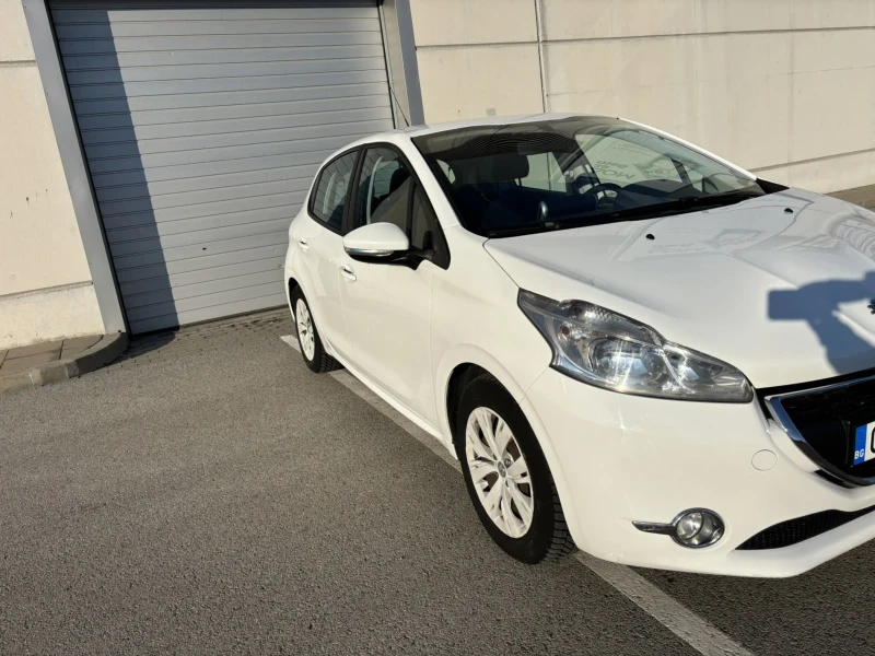 Peugeot 208, снимка 2 - Автомобили и джипове - 49225127