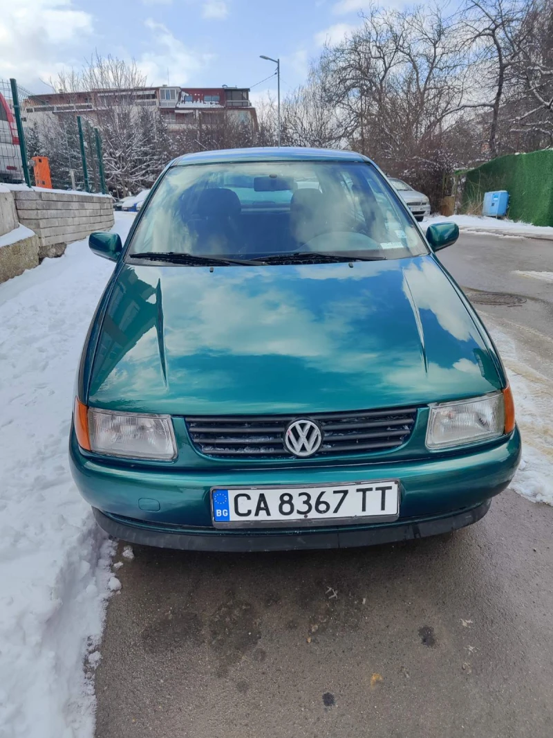 VW Polo 1.6 Бензин, снимка 12 - Автомобили и джипове - 49377380