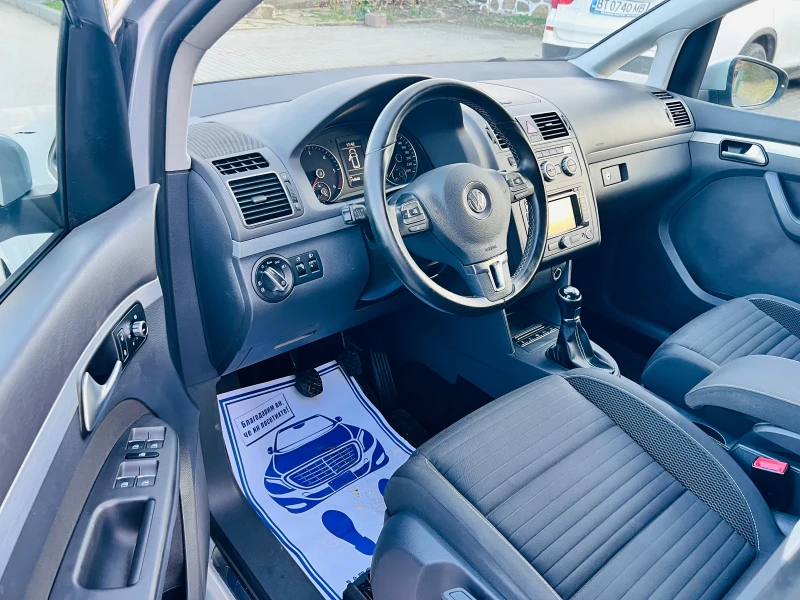 VW Touran 1.6 TDI 105, снимка 9 - Автомобили и джипове - 51054188