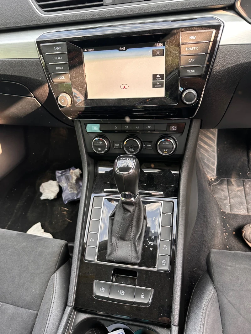 Skoda Superb 2.0tdi dsg, снимка 8 - Автомобили и джипове - 51899772