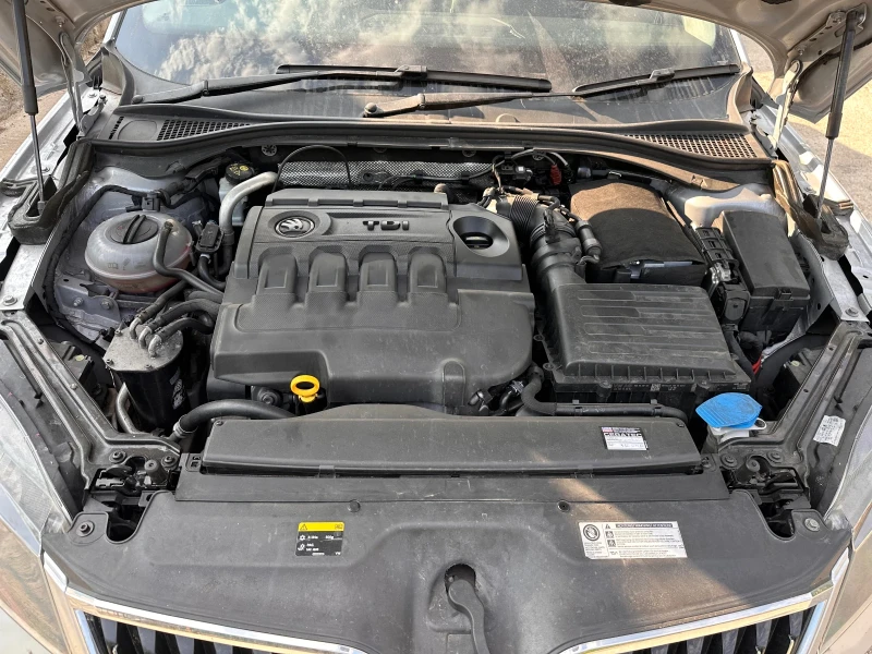 Skoda Superb 2.0tdi dsg, снимка 5 - Автомобили и джипове - 51899772