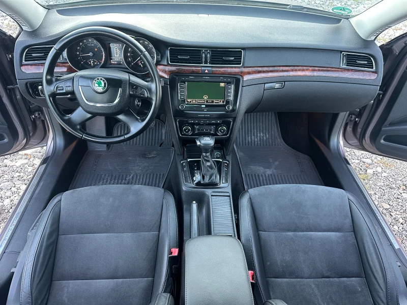 Skoda Superb 2.0TDI 140kc 4X4 AUTOMAT, снимка 10 - Автомобили и джипове - 51796249