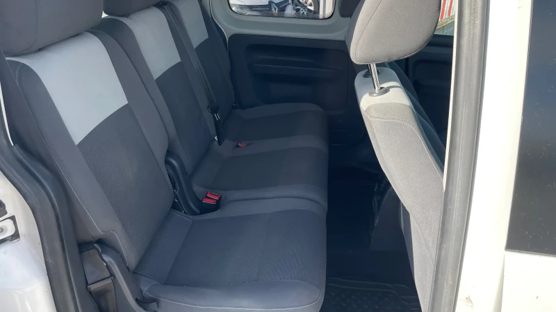 VW Caddy 1, 6cc MAXY / РЕГИСТРИРАН / 7местно, снимка 7 - Автомобили и джипове - 52234110