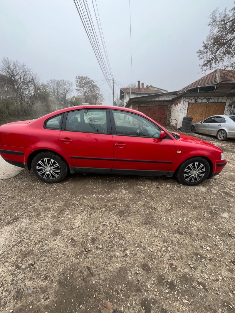 VW Passat, снимка 4 - Автомобили и джипове - 52631165