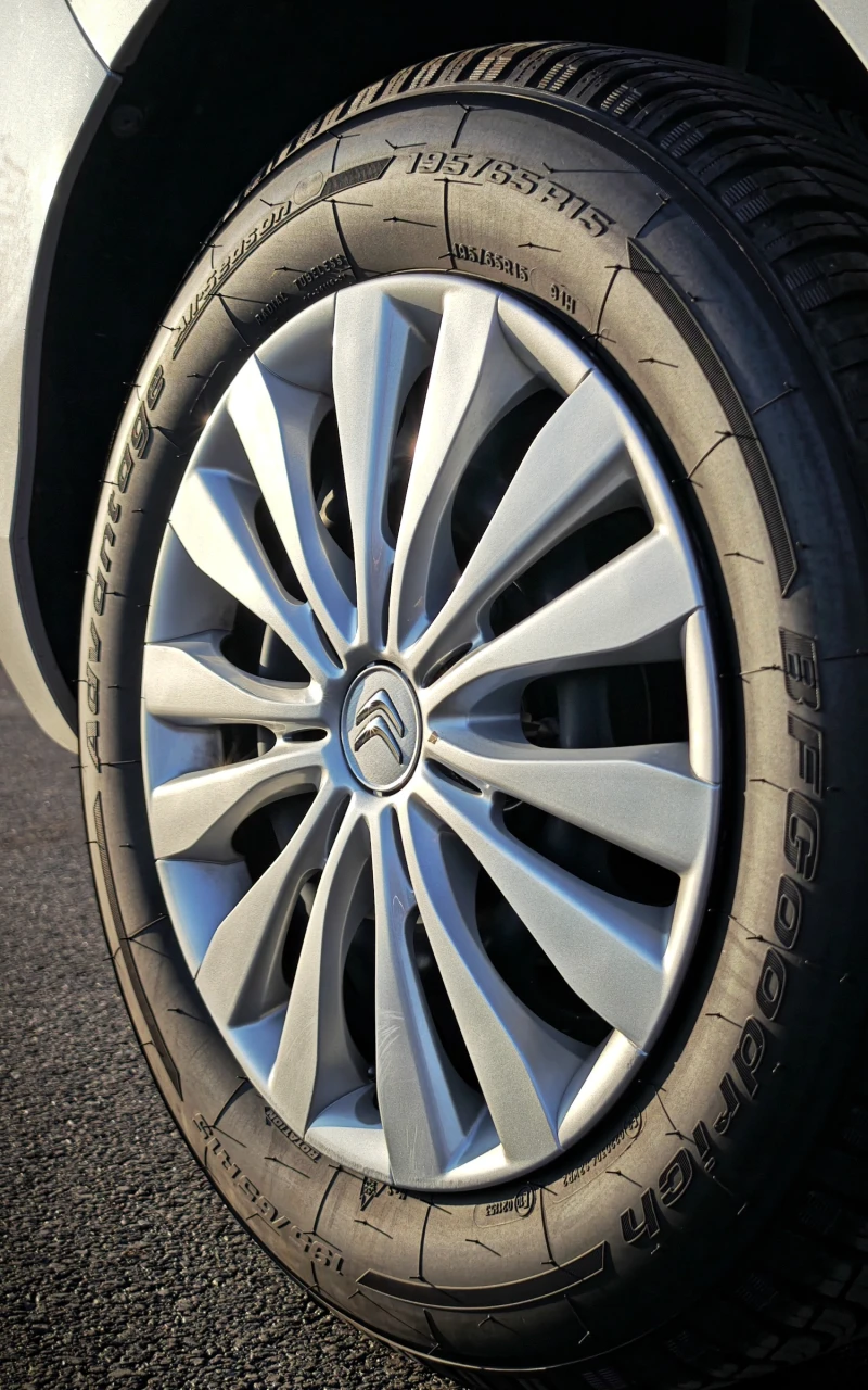 Citroen C4 1.6 HDi, снимка 15 - Автомобили и джипове - 53036071