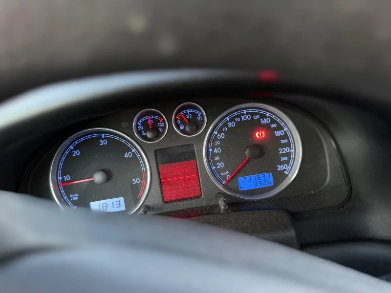 VW Passat, снимка 10 - Автомобили и джипове - 53166240