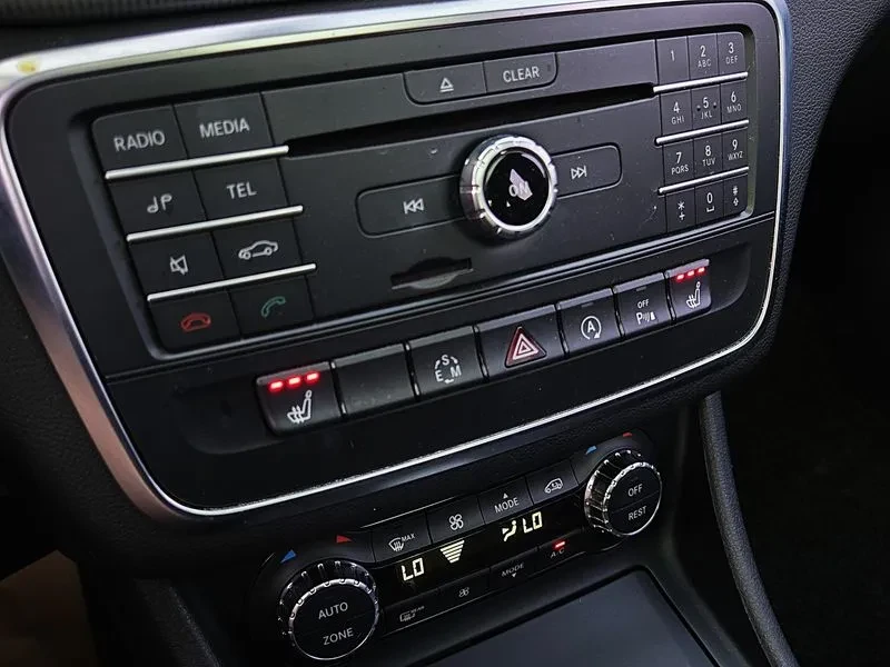 Mercedes-Benz CLA 200 Cdi, снимка 15 - Автомобили и джипове - 55786691