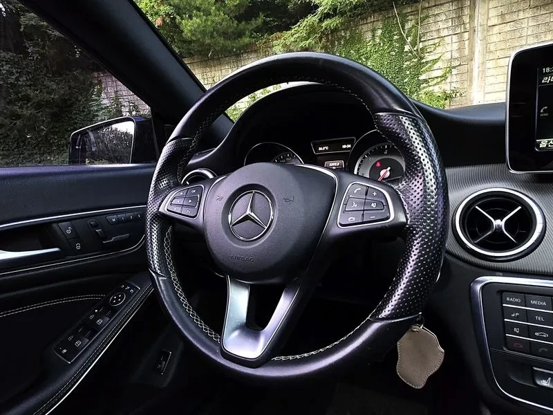 Mercedes-Benz CLA 200 Cdi, снимка 13 - Автомобили и джипове - 55786691