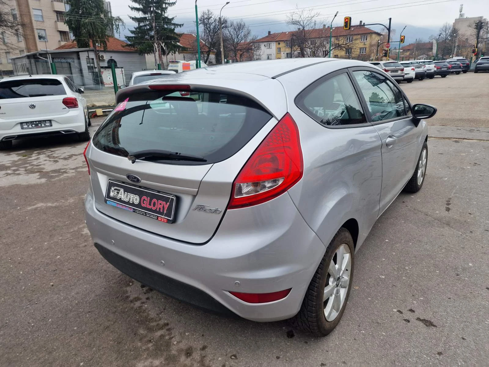 Ford Fiesta 1.2 BENZ - изображение 5