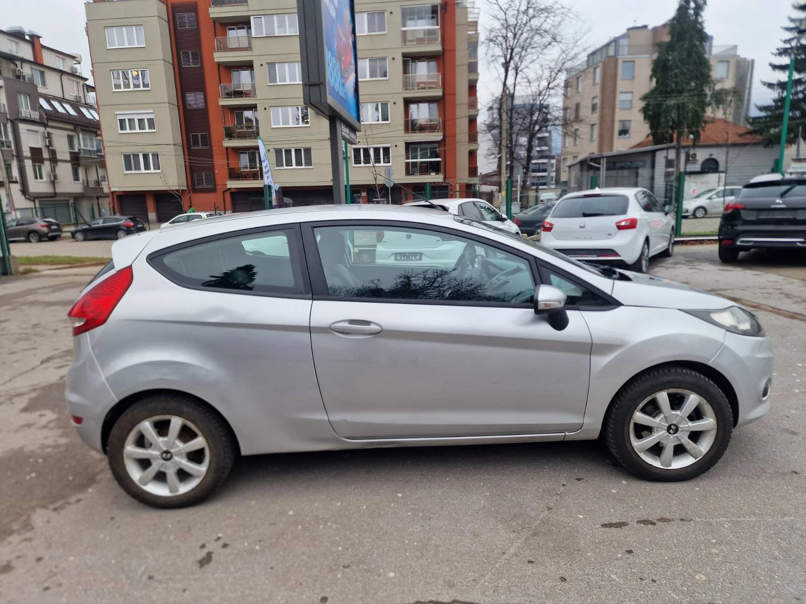 Ford Fiesta 1.2 BENZ - изображение 8