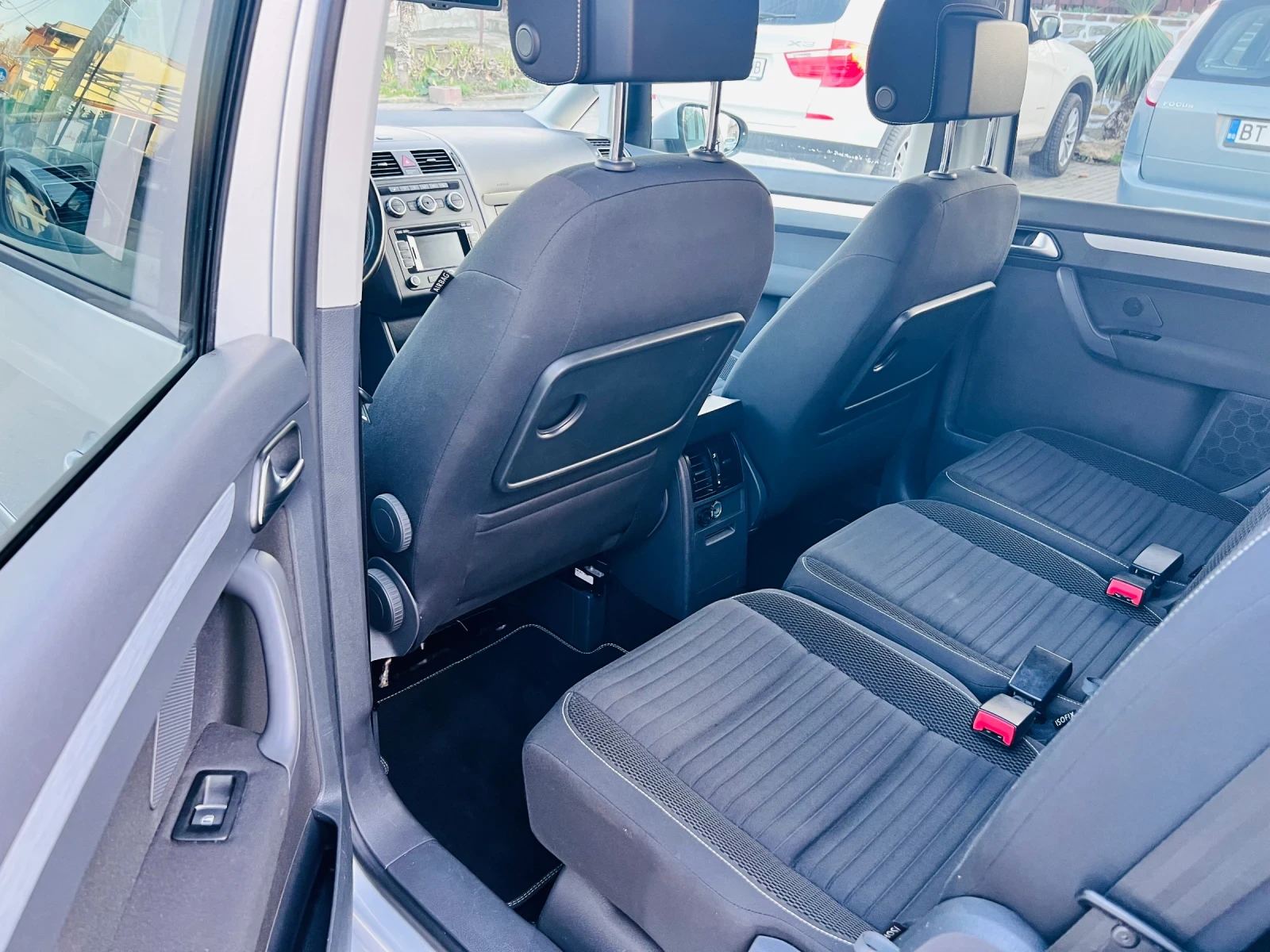 VW Touran 1.6 TDI 105 - изображение 10