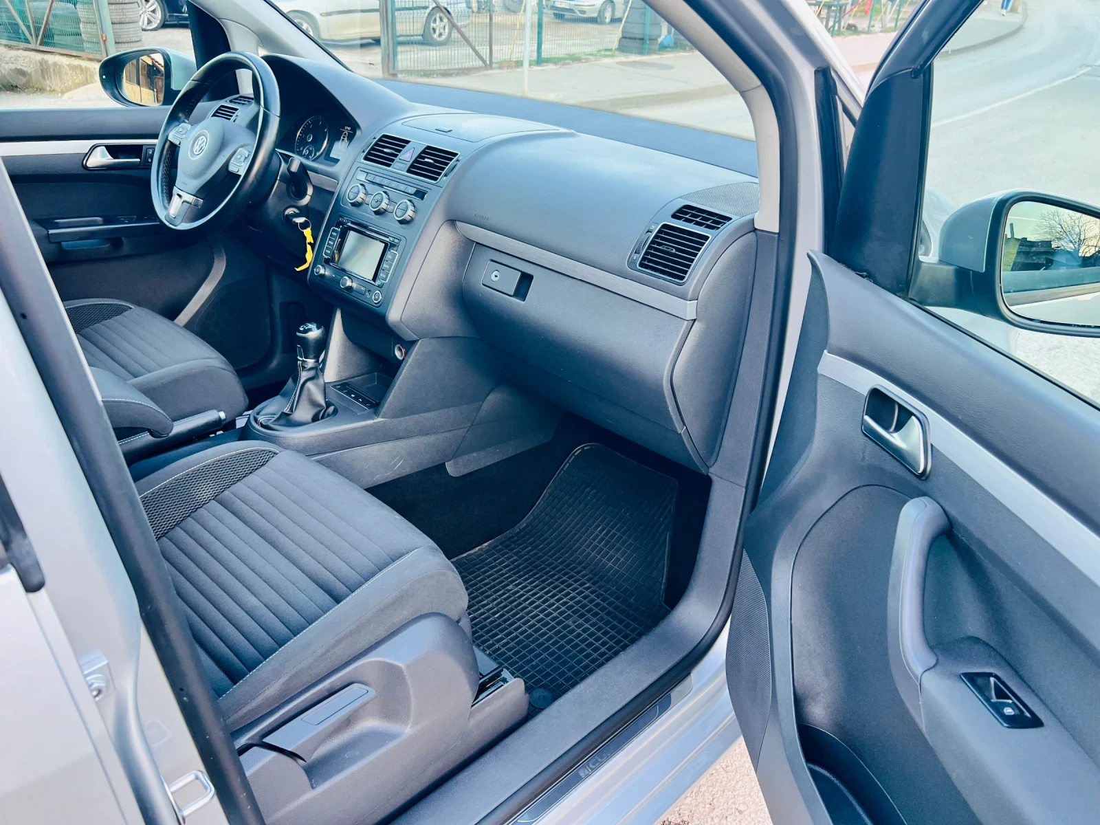 VW Touran 1.6 TDI 105 | Mobile.bg   13