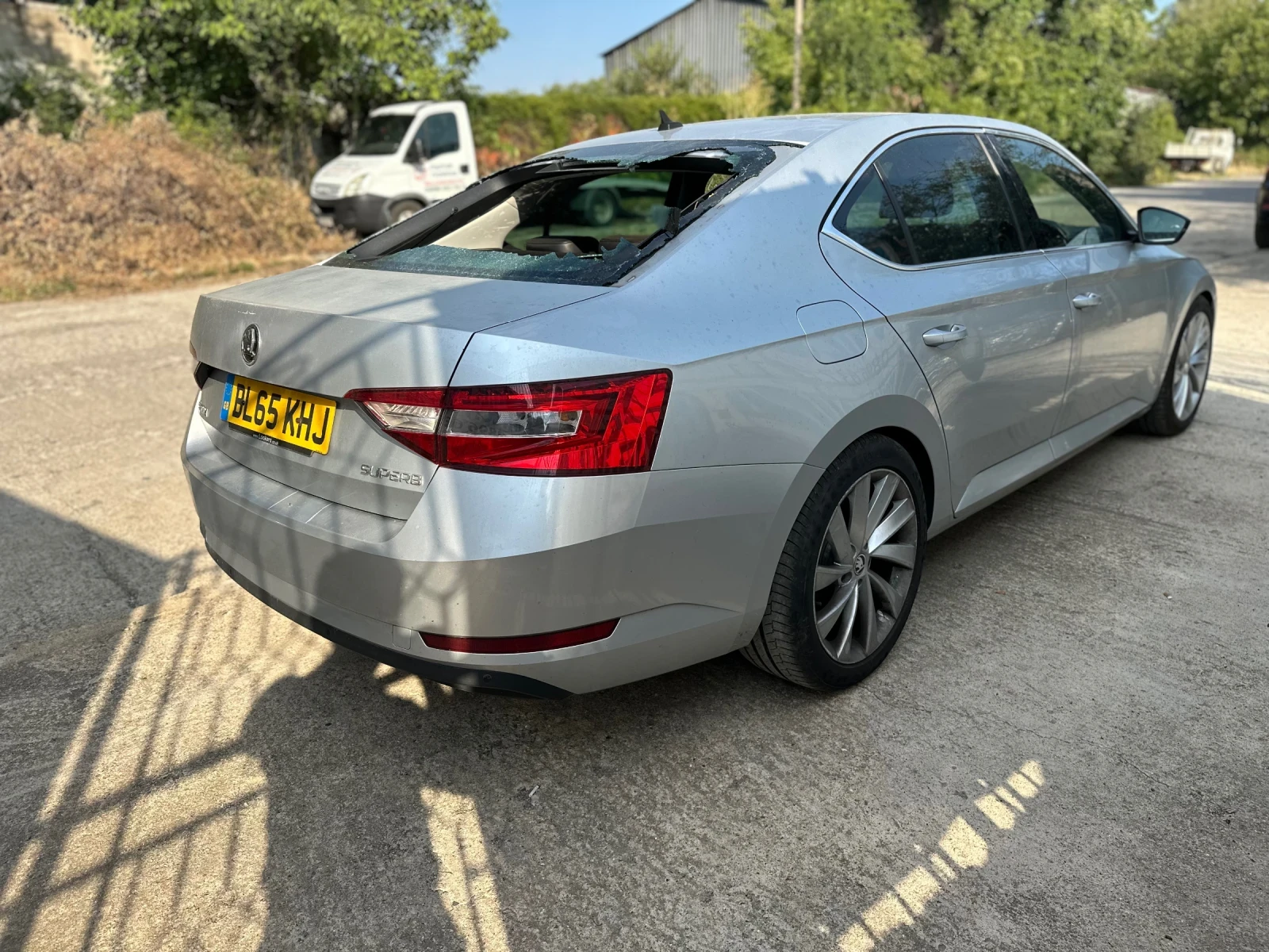 Skoda Superb 2.0tdi dsg - изображение 3