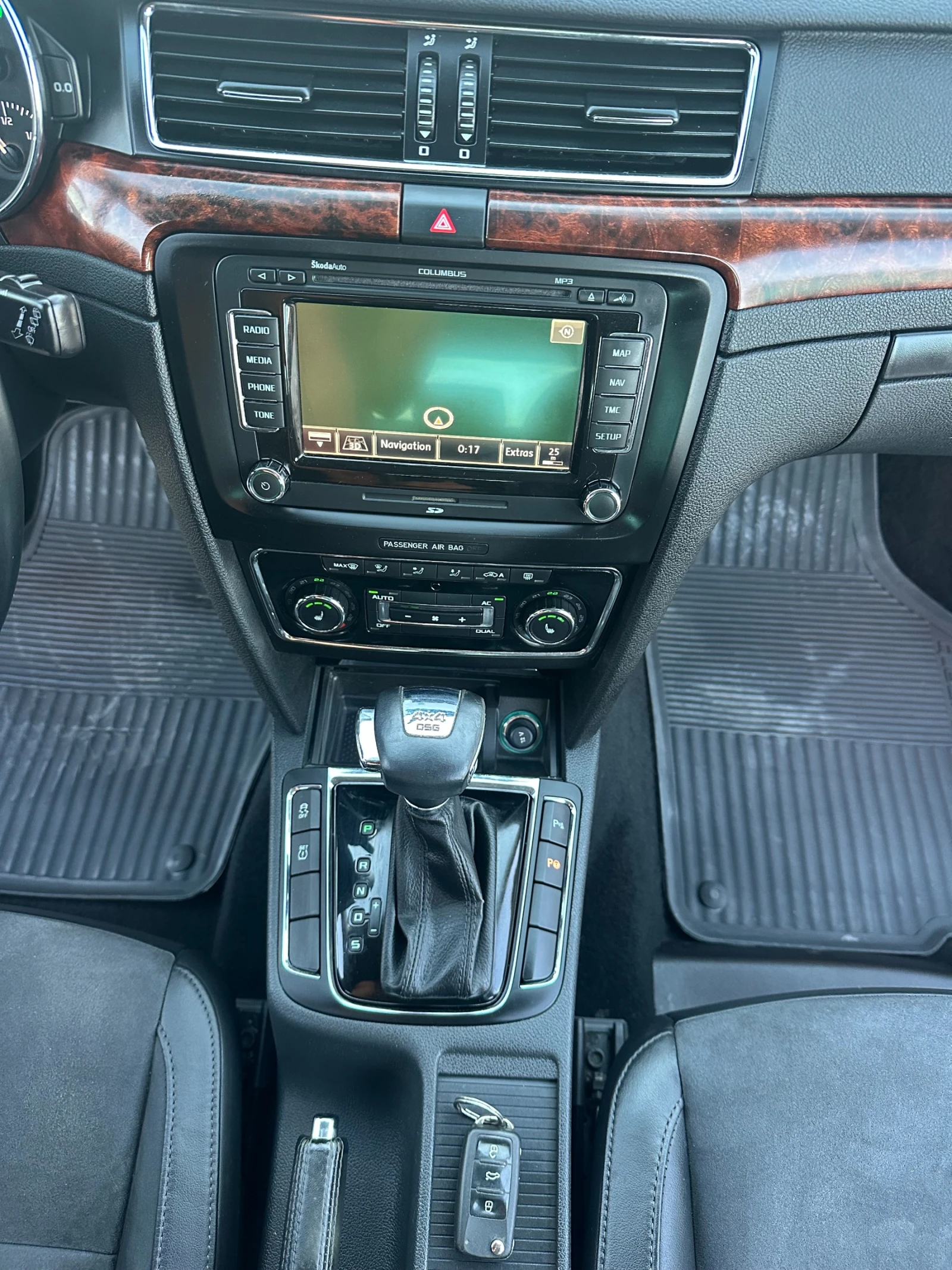 Skoda Superb 2.0TDI 140kc 4X4 AUTOMAT | Mobile.bg   12