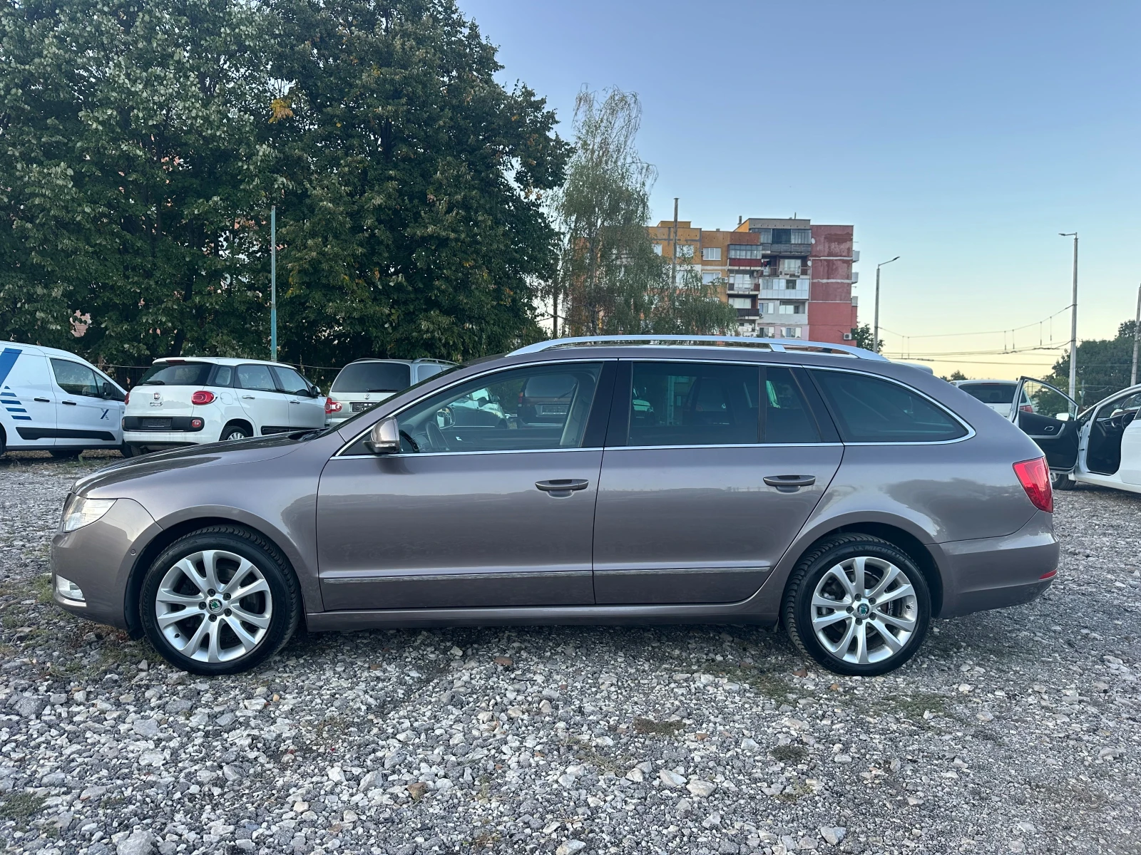 Skoda Superb 2.0TDI 140kc 4X4 AUTOMAT - изображение 6