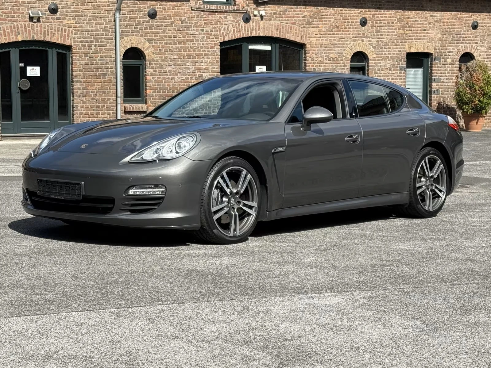 Porsche Panamera 4.8 3.6 - изображение 2