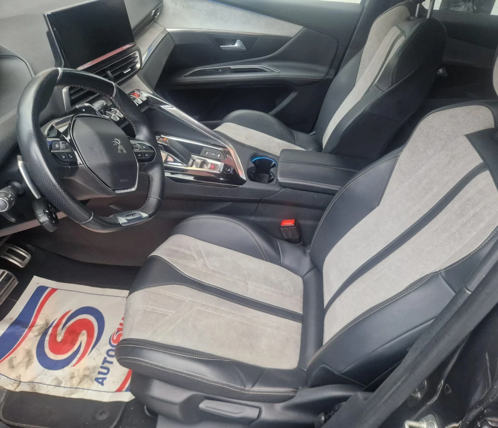 Peugeot 3008 GT 300 4WD PLUG-IN-HYBRID  S&S EAT8 - изображение 3