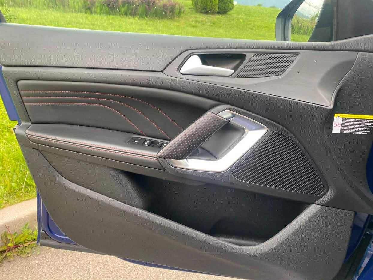 Peugeot 308 GT line, снимка 16 - Автомобили и джипове - 53940137
