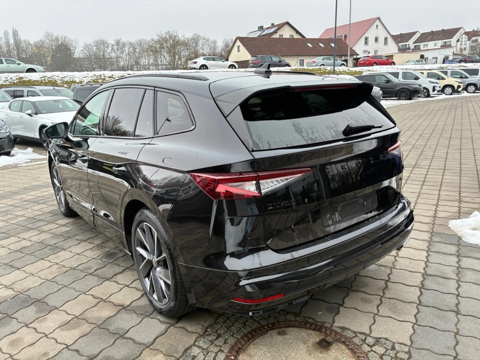 Skoda Enyaq 60 Sportline, снимка 4 - Автомобили и джипове - 53976333