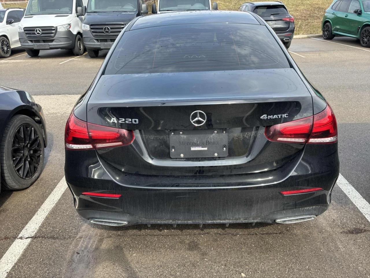 Mercedes-Benz A 220 AMG-pkg* Keyless* CarPlay* Подгрев* Пано, снимка 4 - Автомобили и джипове - 54065403