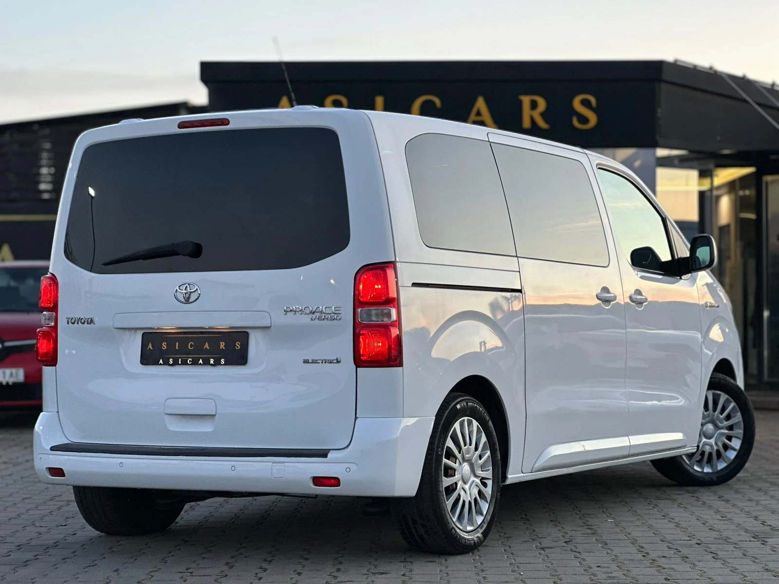 Toyota Proace City Verso / 8+ 1 / 75Kwh / TOP / | Mobile.bg � ����������� 5