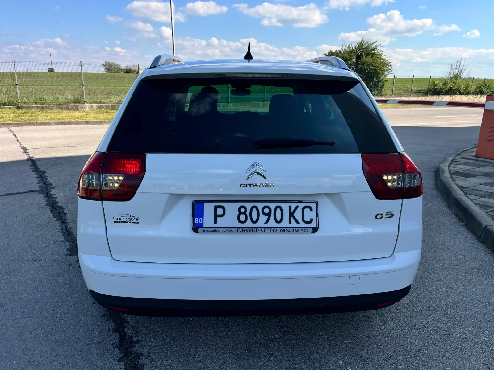 Citroen C5 2, 0HDI-163k.c/FACE/NAVI/LED/АВТОМАТИК/ОБСЛУЖЕН!!!, снимка 5 - Автомобили и джипове - 54598610